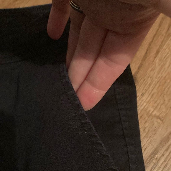 41 Hawthorn Black women’s pants. - Picture 6 of 6